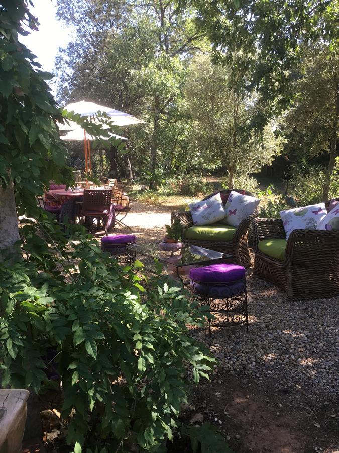 Bed and Breakfast Longo Mai Sillans-la Cascade Exterior foto
